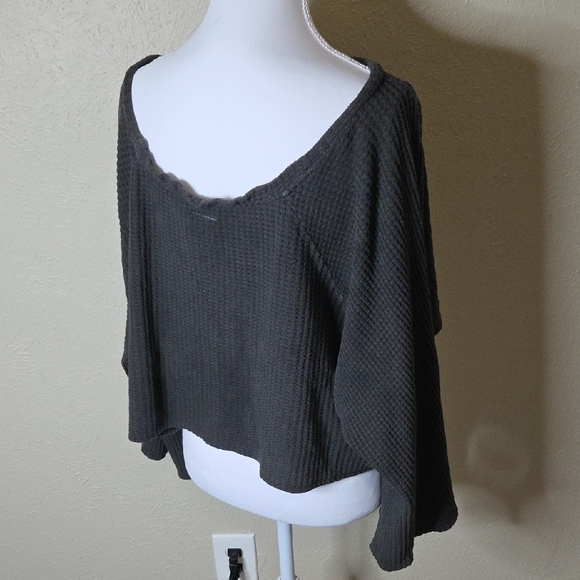 PEOPLE OF LEISURE MEDIUM women's Crop Sweater (98% Hemp/2% Spandex) - Picture 3 of 6